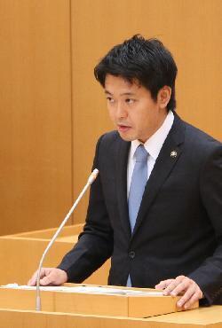 むつ市長　宮下宗一郎