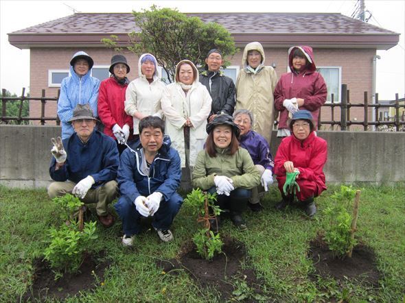 金谷公園　寄贈植樹「青森県美容業生活衛生同業組合」